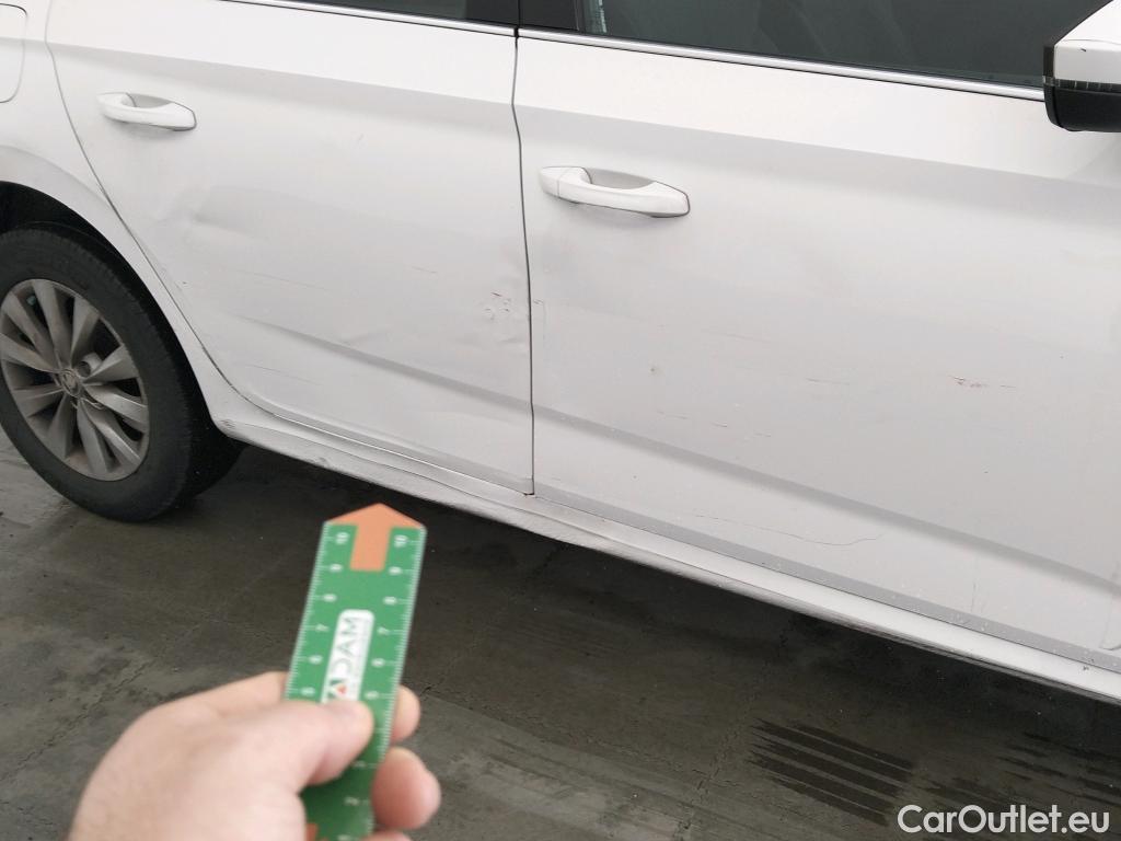  Skoda  KAMIQ SKODA  1.0 TSI 81kW (110CV) DSG Ambition (CX) #10