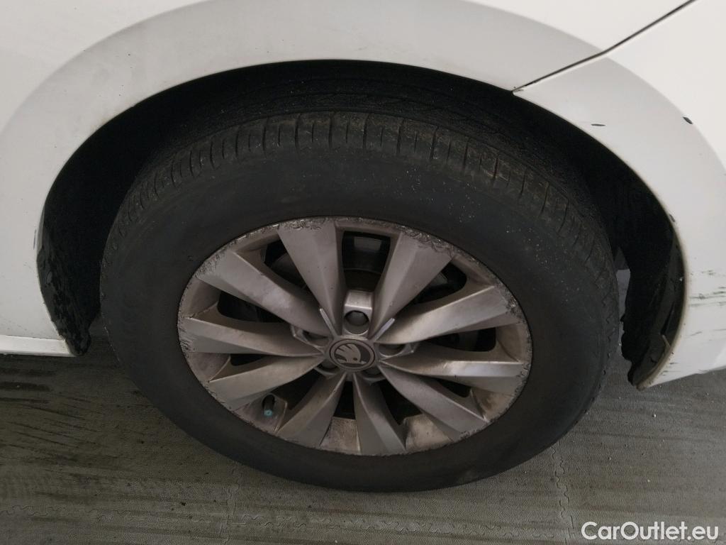  Skoda  KAMIQ SKODA  1.0 TSI 81kW (110CV) DSG Ambition (CX) #42