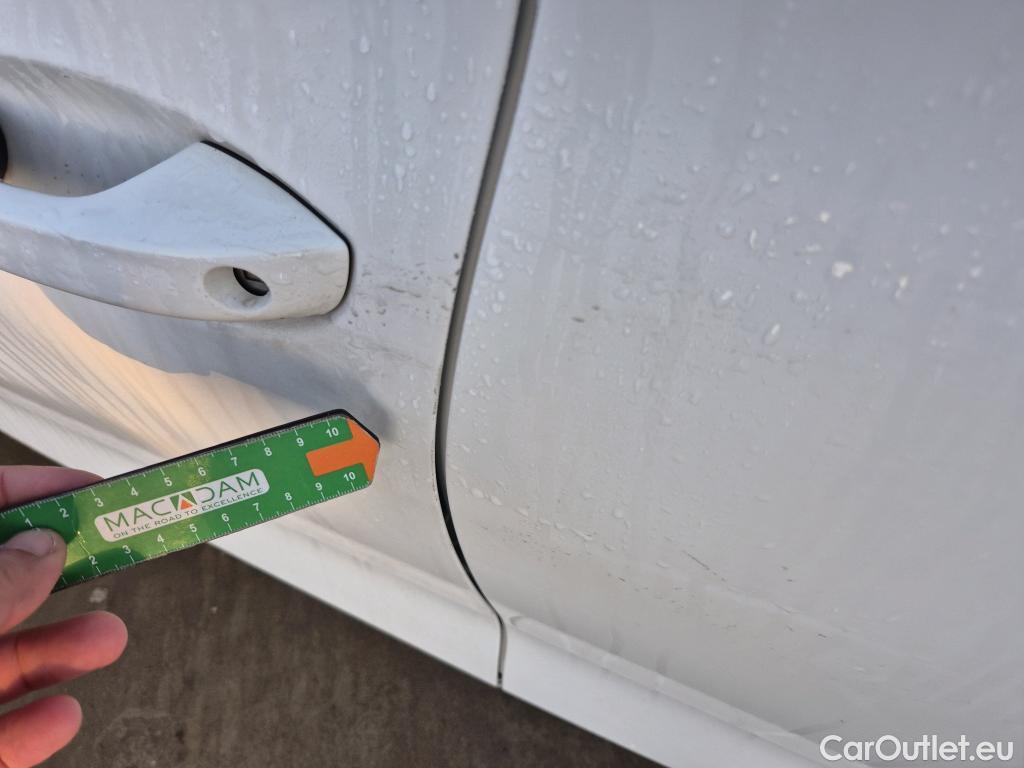  Seat  Leon  Sportstourer Style Go 2.0 TDI 115CV MT6 E6d #5