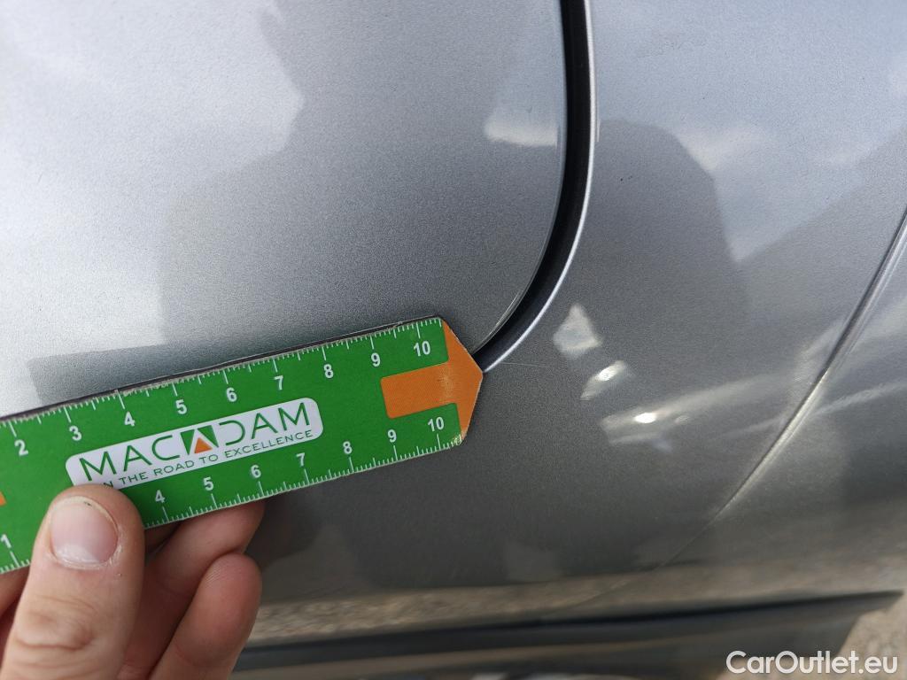  Toyota  C-HR TOYOTA  / 2016 / 5P / todoterreno 1.8 125H Advance (CX) #22