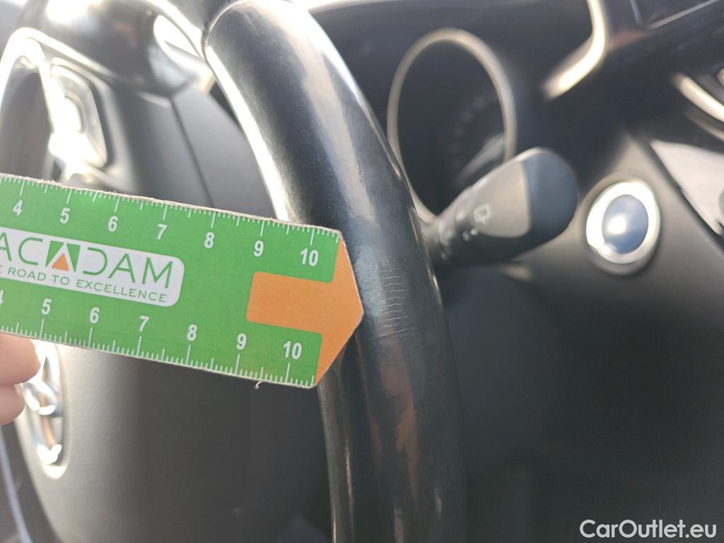  Toyota  C-HR TOYOTA  / 2016 / 5P / todoterreno 1.8 125H Advance (CX) #16