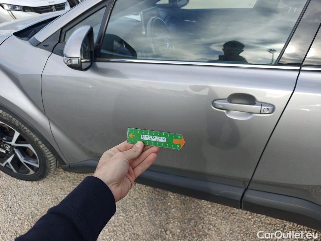  Toyota  C-HR TOYOTA  / 2016 / 5P / todoterreno 1.8 125H Advance (CX) #19