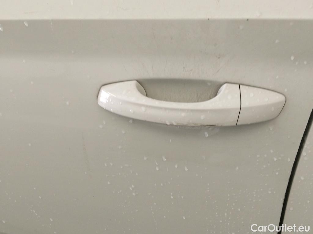  Skoda  KAMIQ SKODA  1.0 TSI 81kW (110CV) DSG Ambition (CX) #54