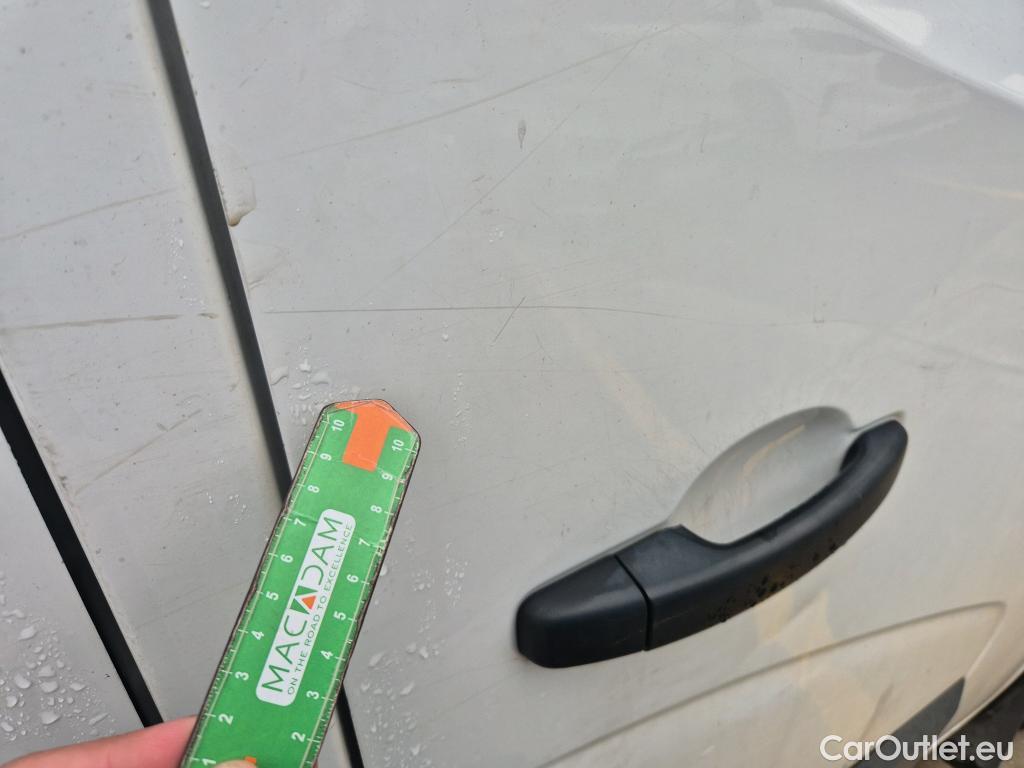  Nissan  NV400 NISSAN  / 2011 / 4P / furgón L2H2 3,5T 2.3dCi 99kW FWD Comfort #29