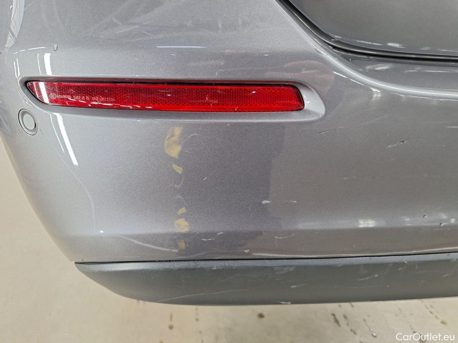  Mercedes  A-Klasse Mercedes, A-Class Berline '18, Mercedes-Benz  Limousine A 180 d DCT Busin #40