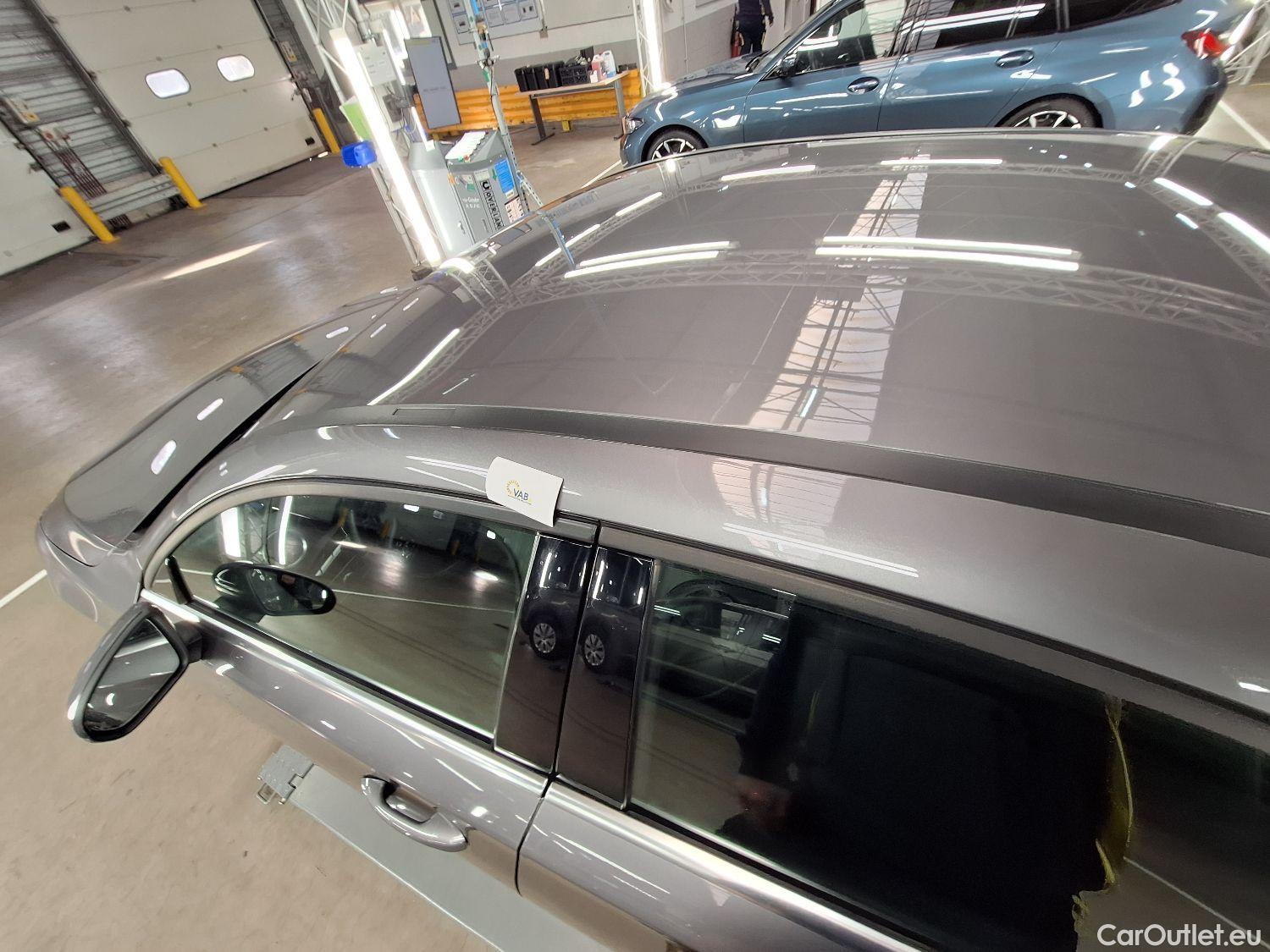  Mercedes  A-Klasse Mercedes, A-Class Berline '18, Mercedes-Benz  Limousine A 180 d DCT Busin #80