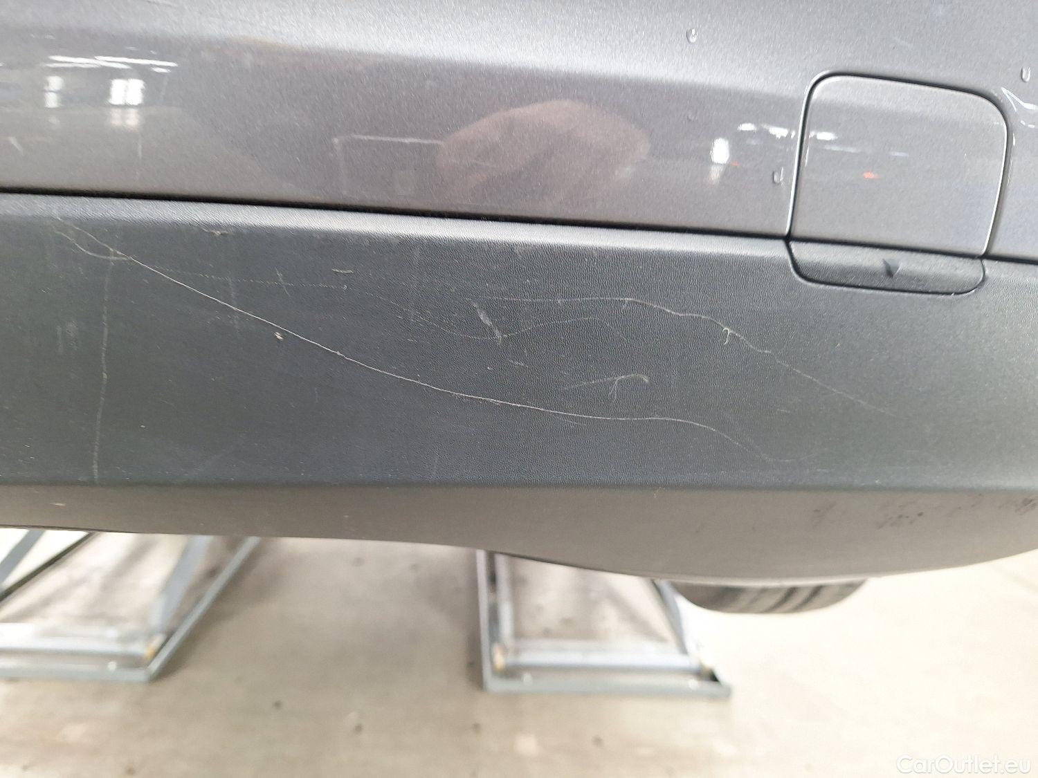  Mercedes  A-Klasse Mercedes, A-Class Berline '18, Mercedes-Benz  Limousine A 180 d DCT Busin #48