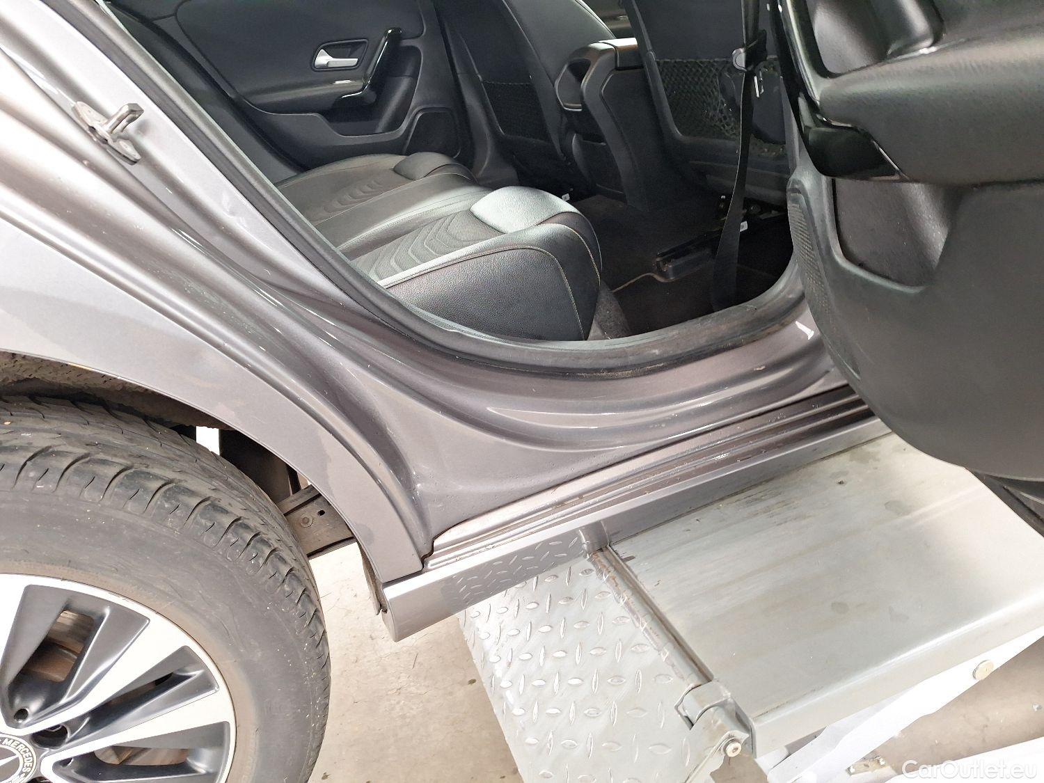  Mercedes  A-Klasse Mercedes, A-Class Berline '18, Mercedes-Benz  Limousine A 180 d DCT Busin #1