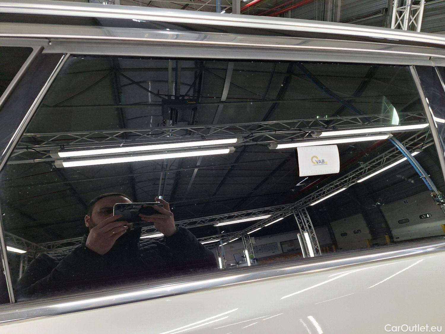  Peugeot  5008 Peugeot,  '16, Peugeot  1.6 PureTech 132kW S&S EAT8 GT Line 5 #36