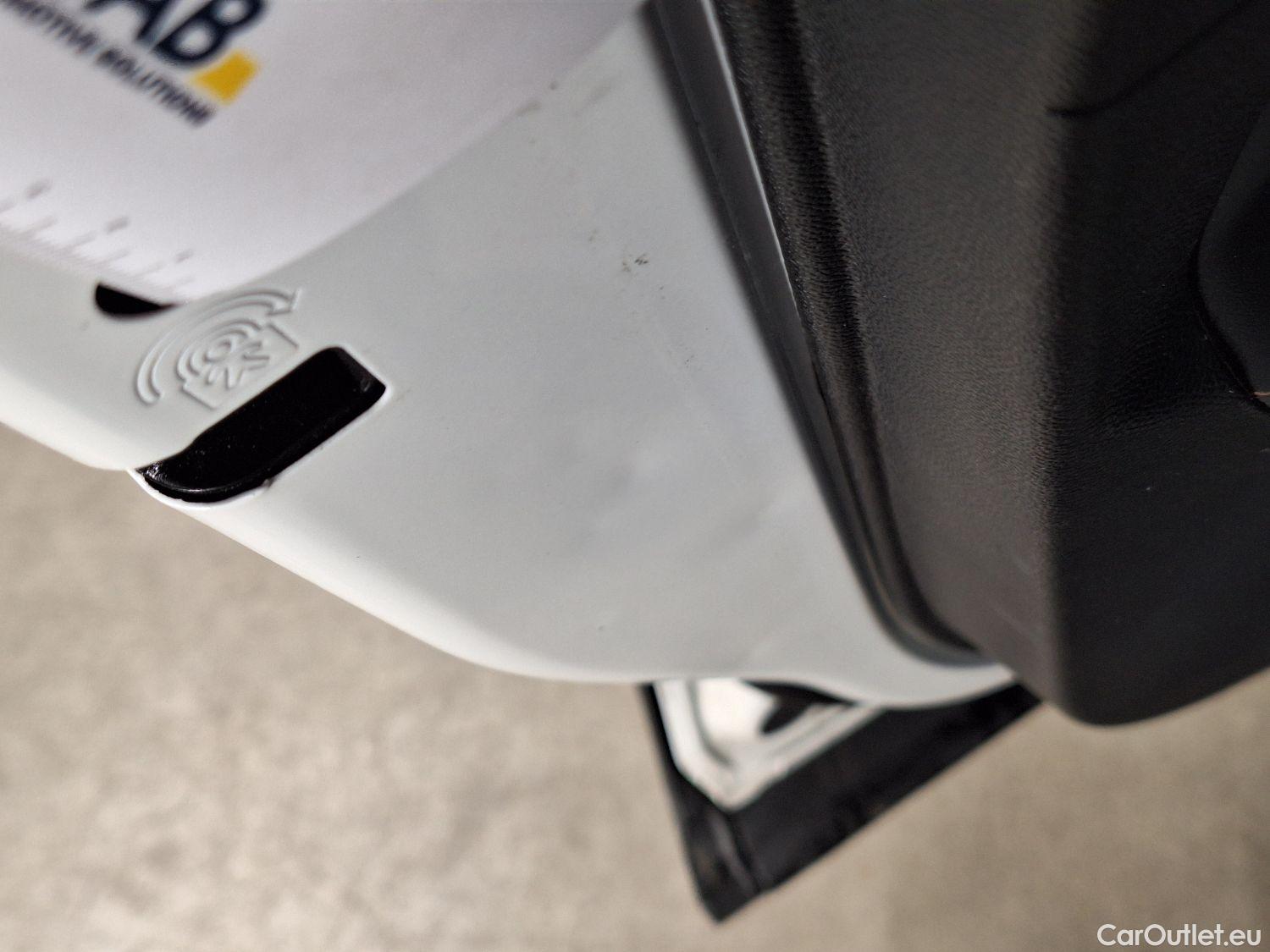  Peugeot  5008 Peugeot,  '16, Peugeot  1.6 PureTech 132kW S&S EAT8 GT Line 5 #29