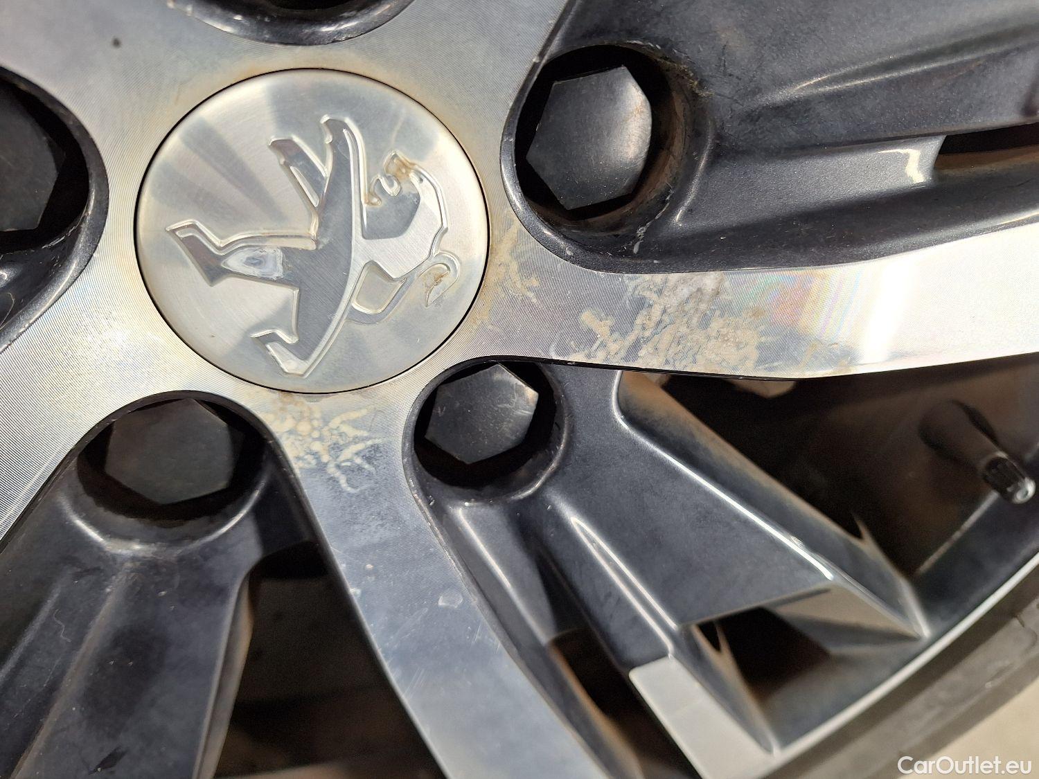  Peugeot  5008 Peugeot,  '16, Peugeot  1.6 PureTech 132kW S&S EAT8 GT Line 5 #10