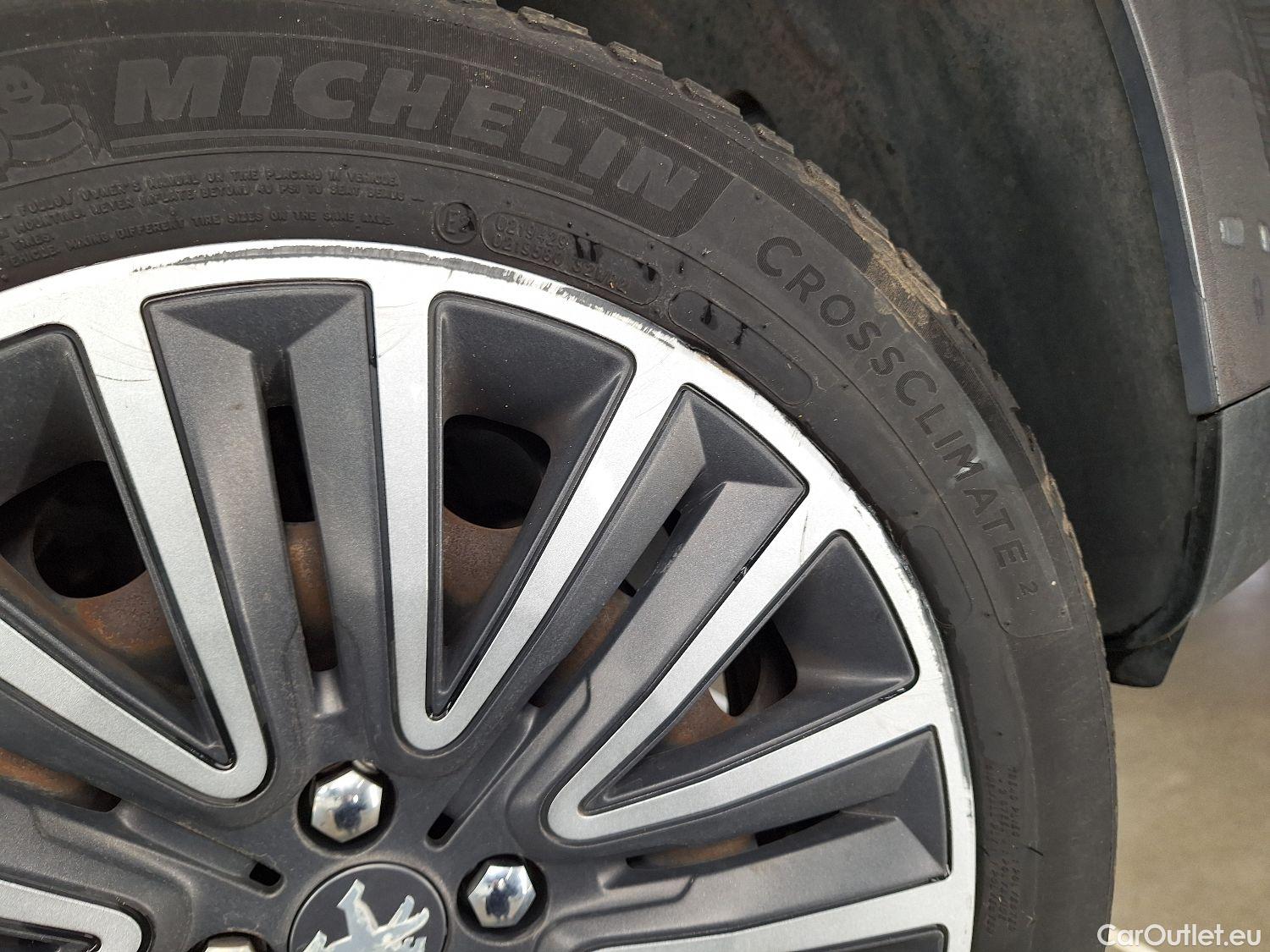  Peugeot  2008 Peugeot,  FL'16, Peugeot  1.2 Puretech 61kW S&S Active 5d #2