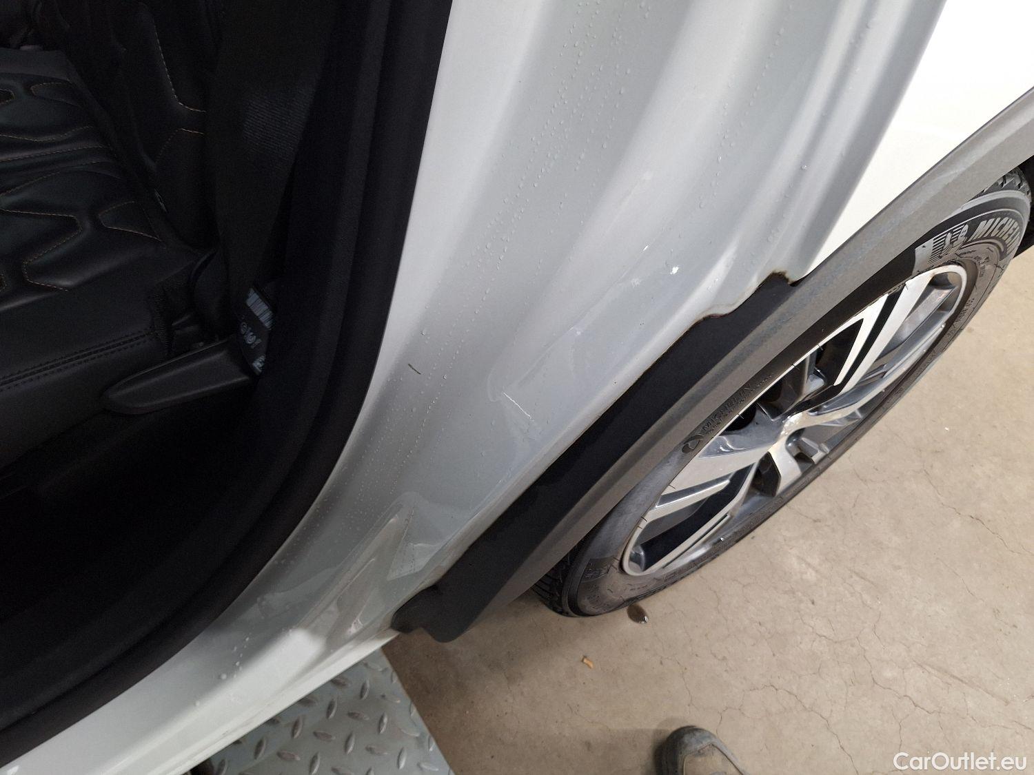  Peugeot  5008 Peugeot,  '16, Peugeot  1.6 PureTech 132kW S&S EAT8 GT Line 5 #31