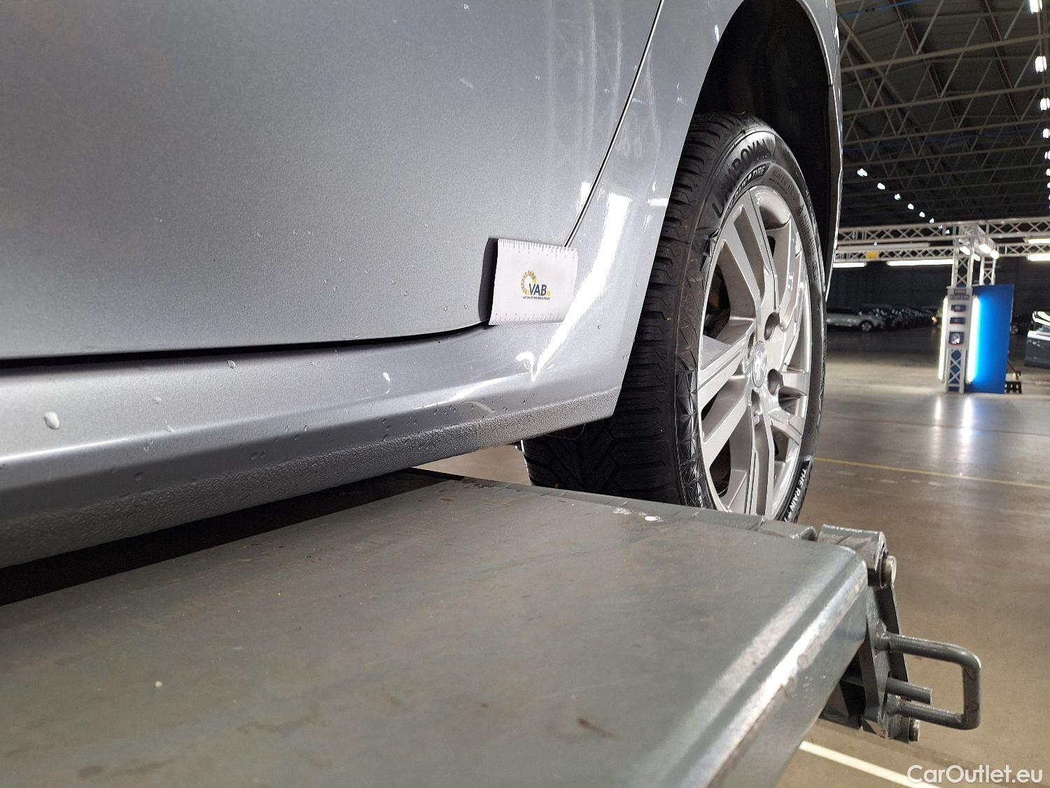  Peugeot  208 Peugeot,  '19, Peugeot  1.5 BlueHDi 100 MAN6 S&S ?6.2 Active 5 #8