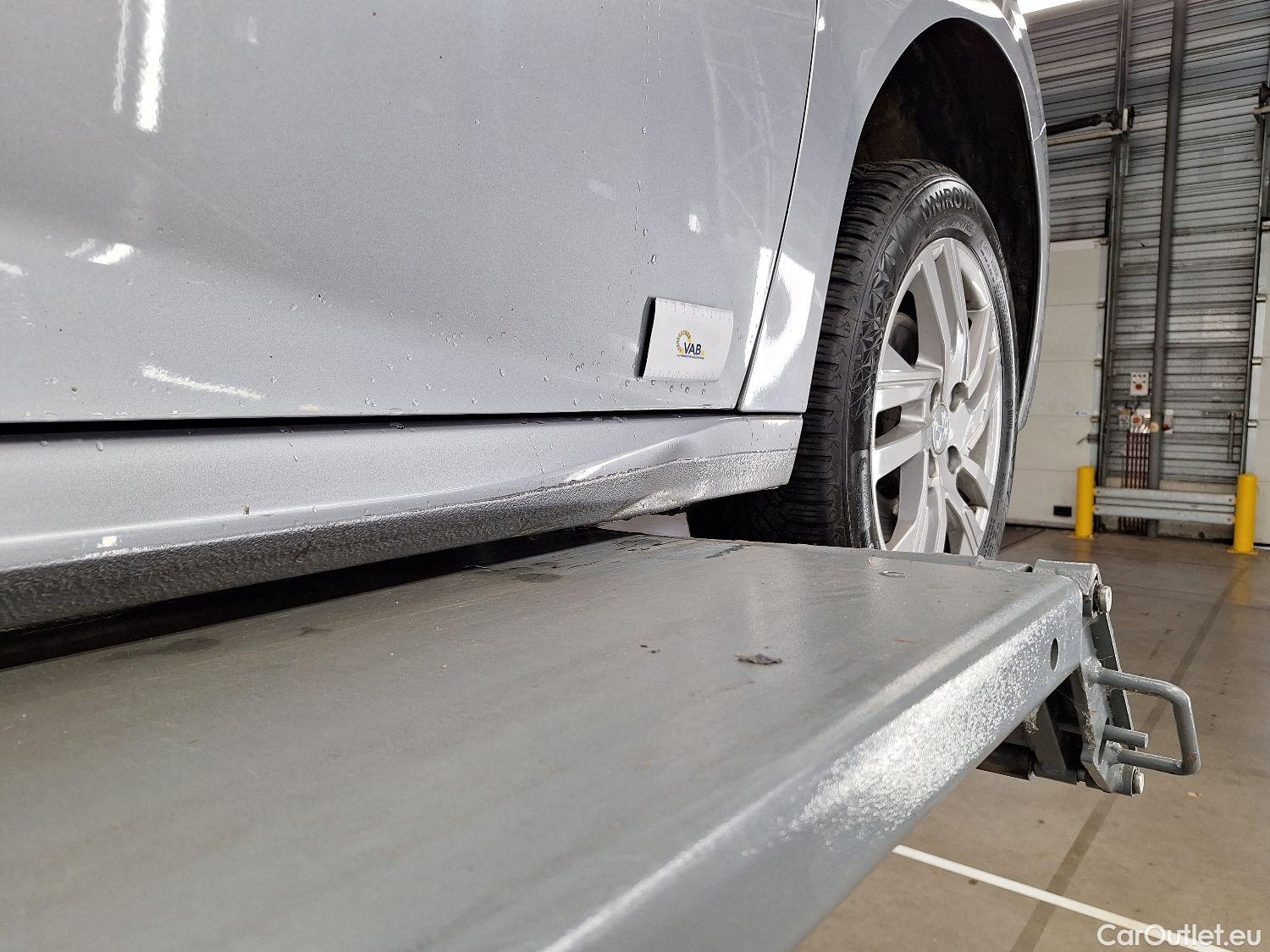  Peugeot  208 Peugeot,  '19, Peugeot  1.5 BlueHDi 100 MAN6 S&S ?6.2 Active 5 #1