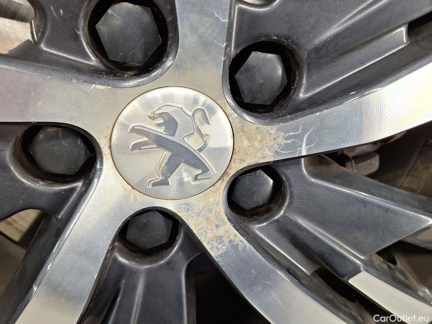  Peugeot  5008 Peugeot,  '16, Peugeot  1.6 PureTech 132kW S&S EAT8 GT Line 5 #4