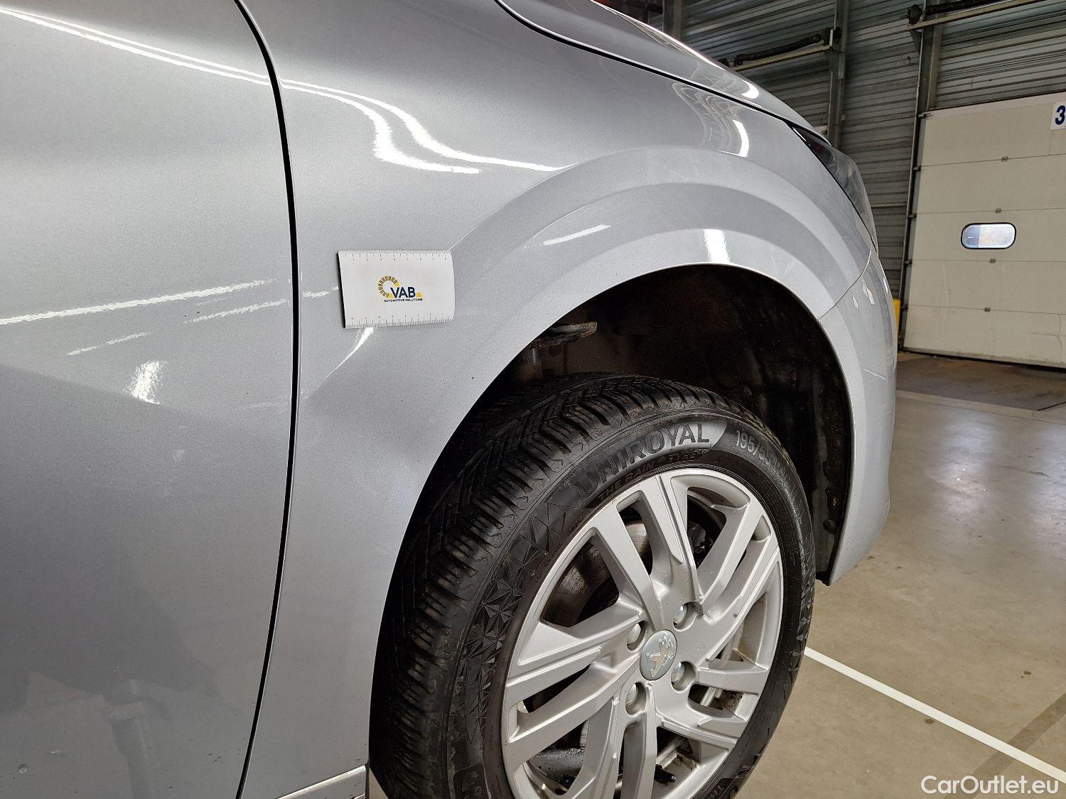  Peugeot  208 Peugeot,  '19, Peugeot  1.5 BlueHDi 100 MAN6 S&S ?6.2 Active 5 #18