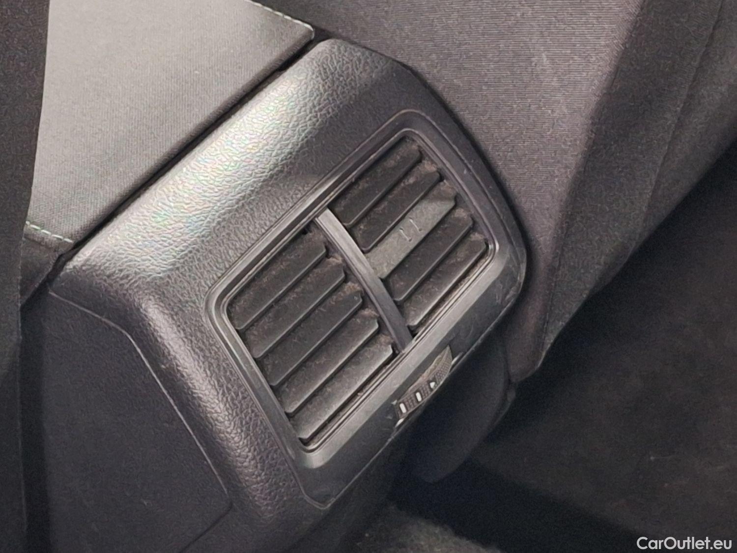  Volkswagen  Golf  VW, VII FL'16, Volkswagen VII 1.6 TDi Comfortline 5d #36