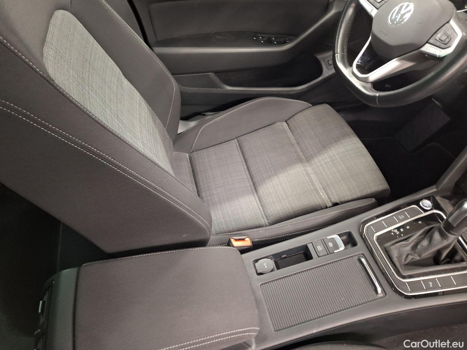  Volkswagen  Passat VW,  Variant FL'19, Volkswagen  Variant 2.0 TDI 90kW DSG Style B #27