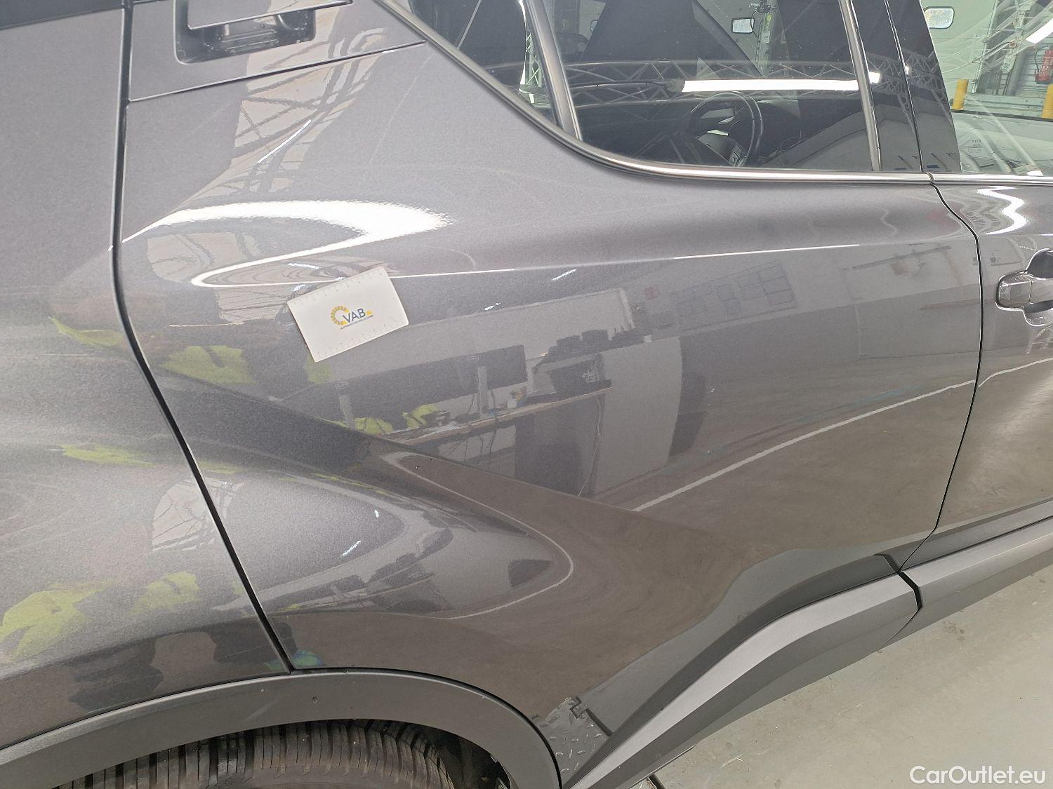  Toyota  C-HR Toyota,  '16, Toyota  1.8 VVT i-Hybrid C-Lub Aut. 5d #19