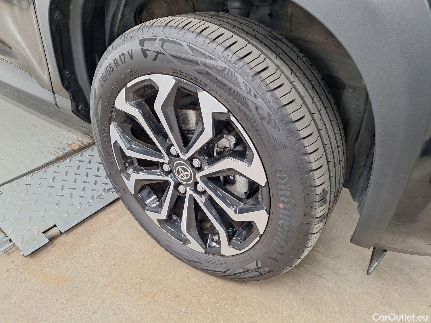  Toyota  Yaris Toyota, , Yar.Cr.1.5 Hyb.85kw Dyn.+ CVT #10