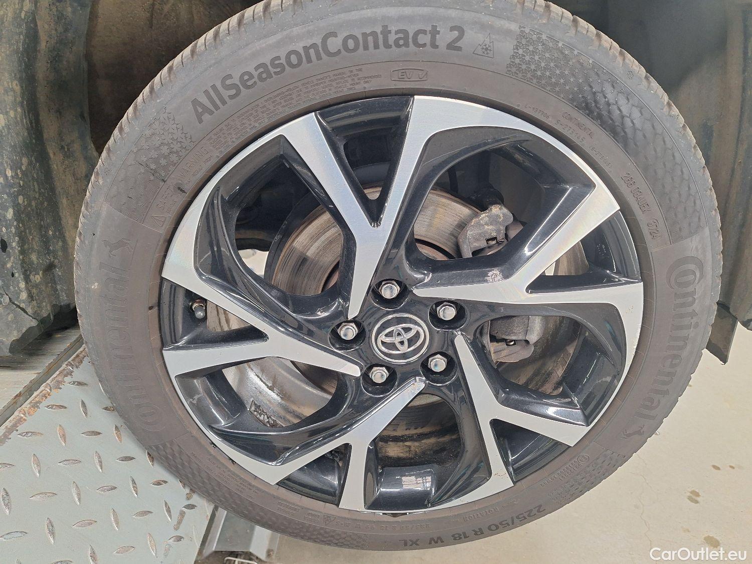  Toyota  C-HR Toyota,  '16, Toyota  1.8 VVT i-Hybrid C-Lub Aut. 5d #1