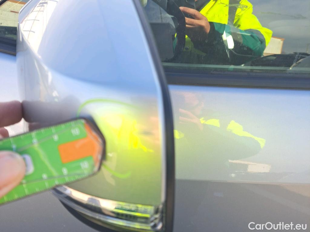  Toyota  RAV4 TOYOTA  / 2018 / 5P / todoterreno 2.5l 220H Business #35