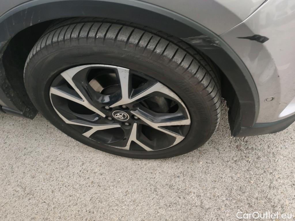 Toyota  C-HR TOYOTA  / 2016 / 5P / todoterreno 1.8 125H Advance (CX) #3