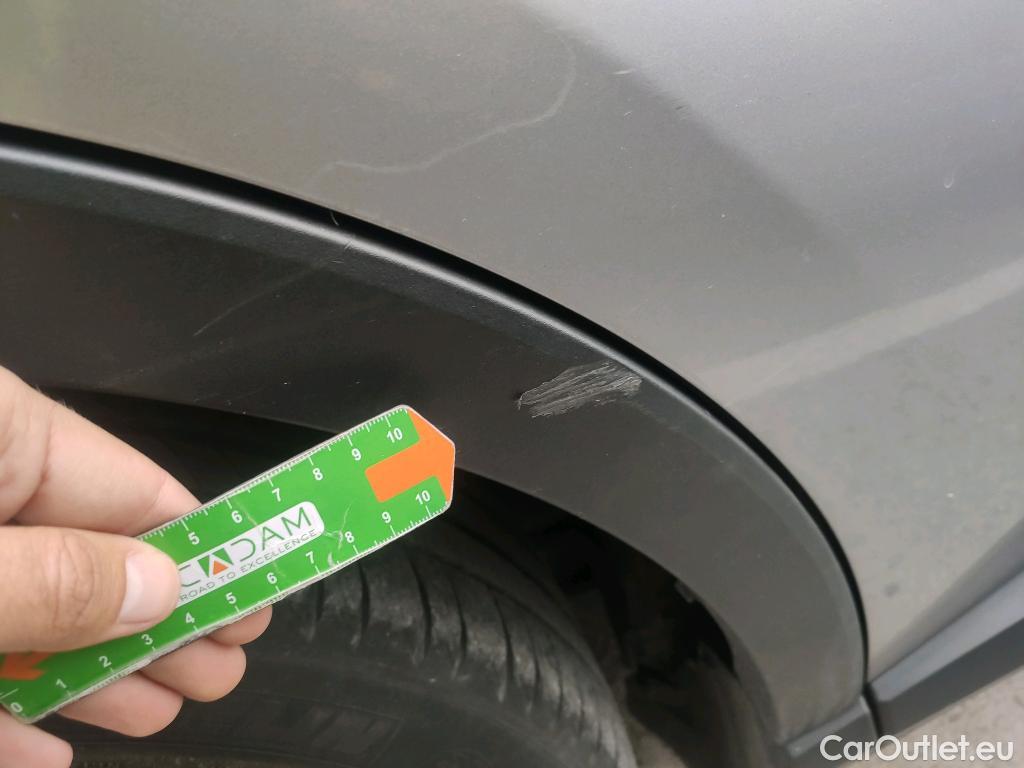  Toyota  C-HR TOYOTA  / 2016 / 5P / todoterreno 1.8 125H Advance (CX) #33