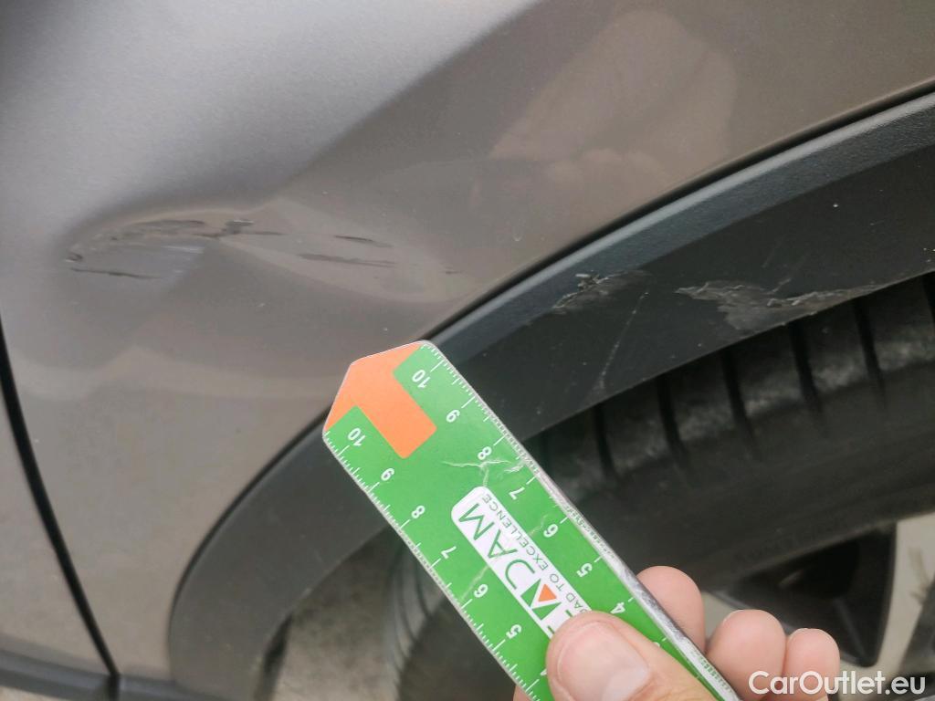  Toyota  C-HR TOYOTA  / 2016 / 5P / todoterreno 1.8 125H Advance (CX) #2