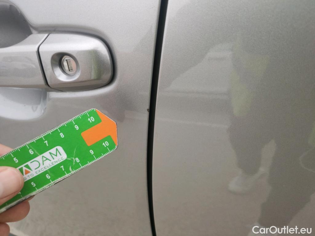  Toyota  C-HR TOYOTA  / 2016 / 5P / todoterreno 1.8 125H Advance (CX) #8