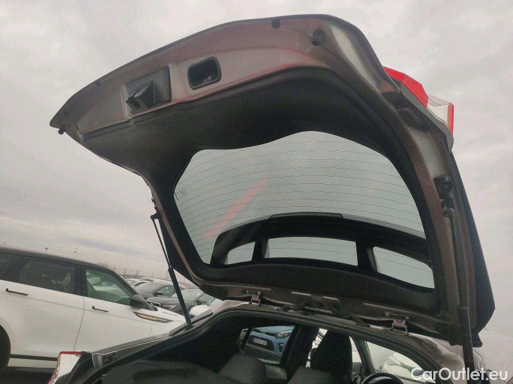  Toyota  C-HR TOYOTA  / 2016 / 5P / todoterreno 1.8 125H Advance (CX) #20