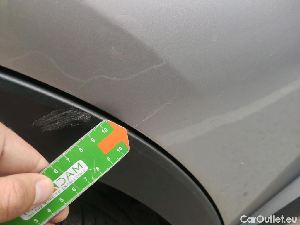  Toyota  C-HR TOYOTA  / 2016 / 5P / todoterreno 1.8 125H Advance (CX) #15