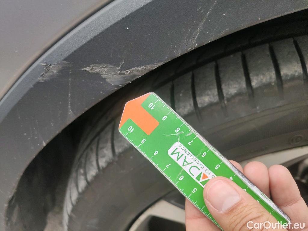  Toyota  C-HR TOYOTA  / 2016 / 5P / todoterreno 1.8 125H Advance (CX) #31