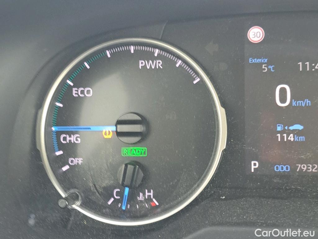  Toyota  RAV4 TOYOTA  / 2018 / 5P / todoterreno 2.5l 220H Business #33