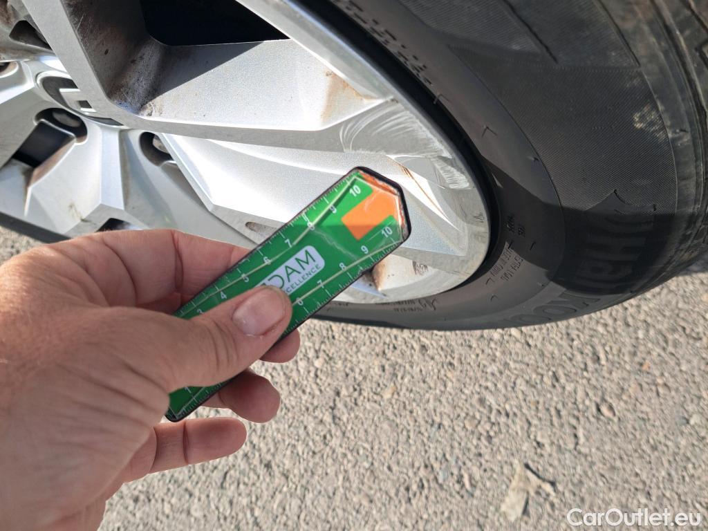  Renault  Captur RENAULT  / 2019 / 5P / todoterreno Intens TCe 90 (AC) #22