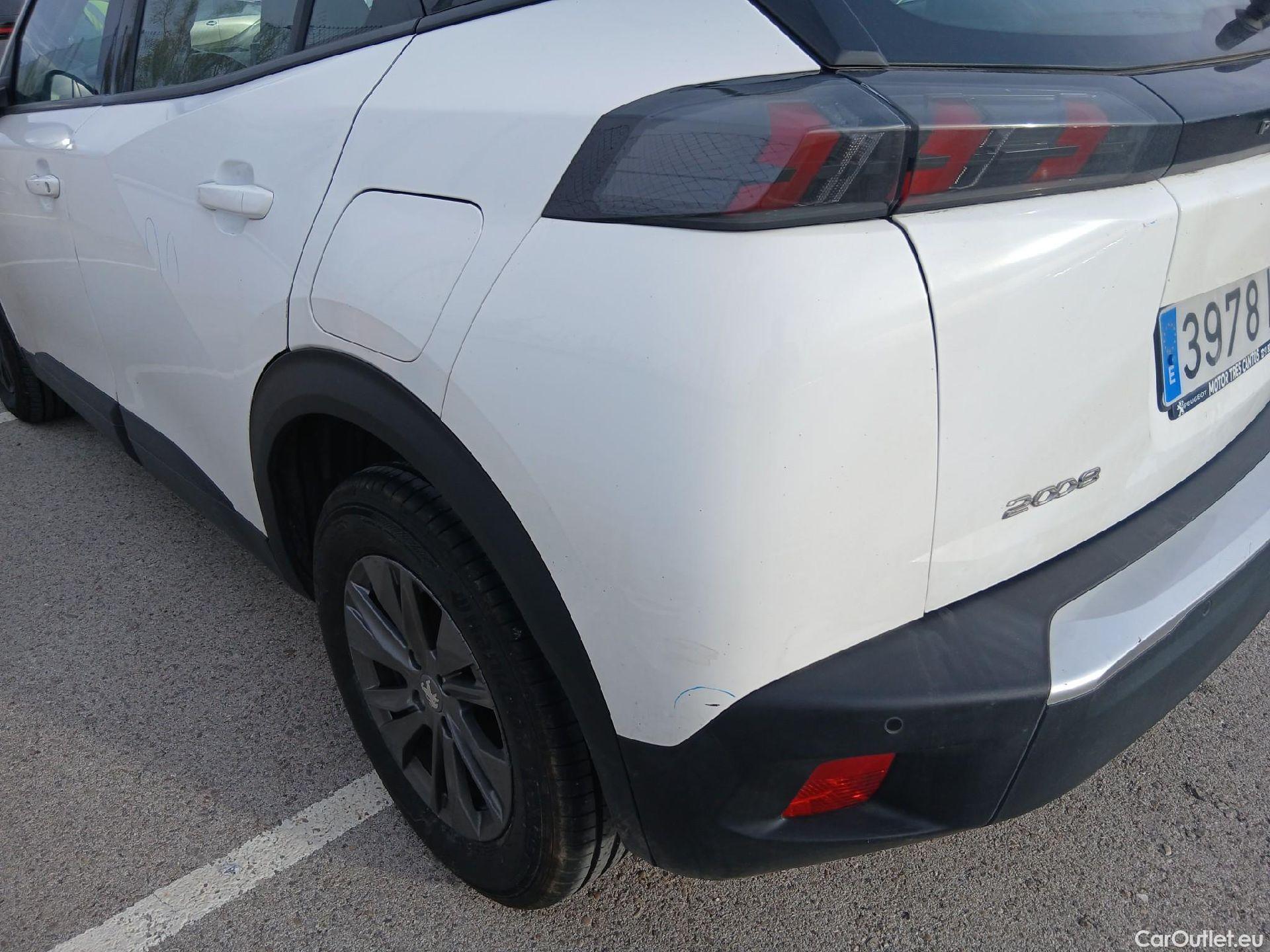  Peugeot  2008 PEUGEOT  / 2019 / 5P / todoterreno Active Pack BlueHDI 81kW (110CV) #17