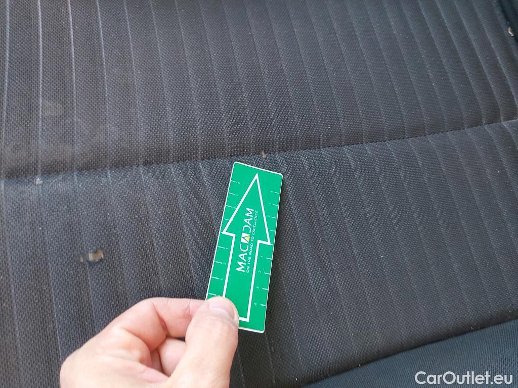  Peugeot  208 PEUGEOT  / 2019 / 5P / berlina con portón BlueHDi 73kW (100CV) Active #6