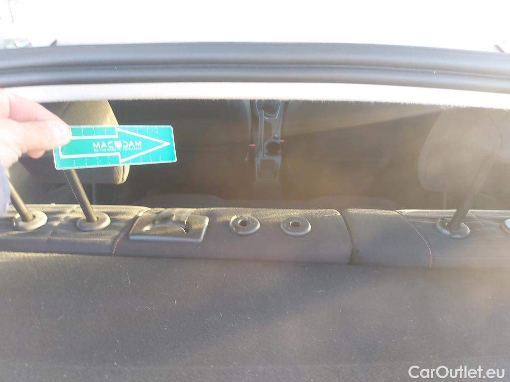  Peugeot  208 PEUGEOT  / 2019 / 5P / berlina con portón BlueHDi 73kW (100CV) Active #3