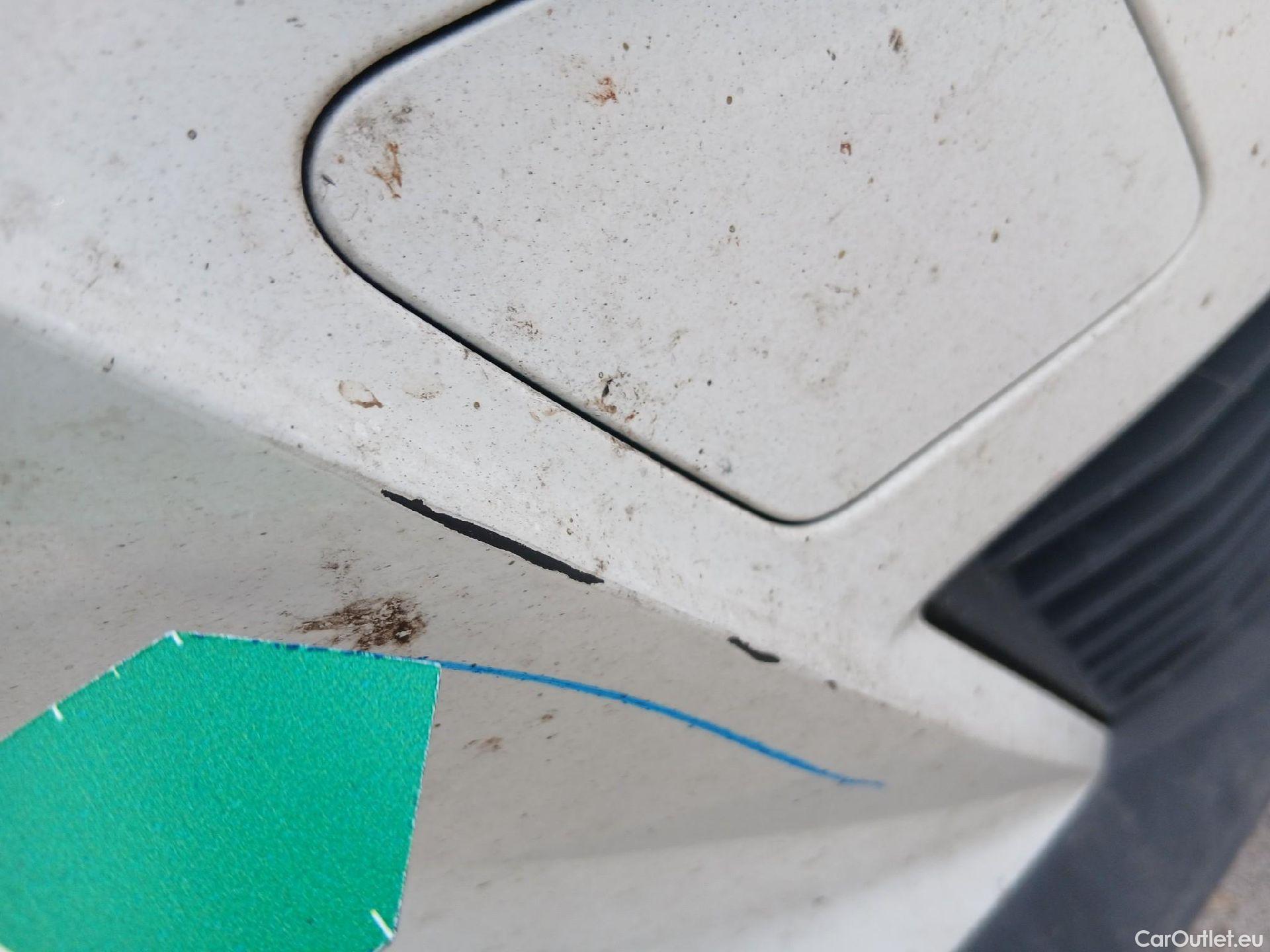  Peugeot  2008 PEUGEOT  / 2019 / 5P / todoterreno Active Pack BlueHDI 81kW (110CV) #3