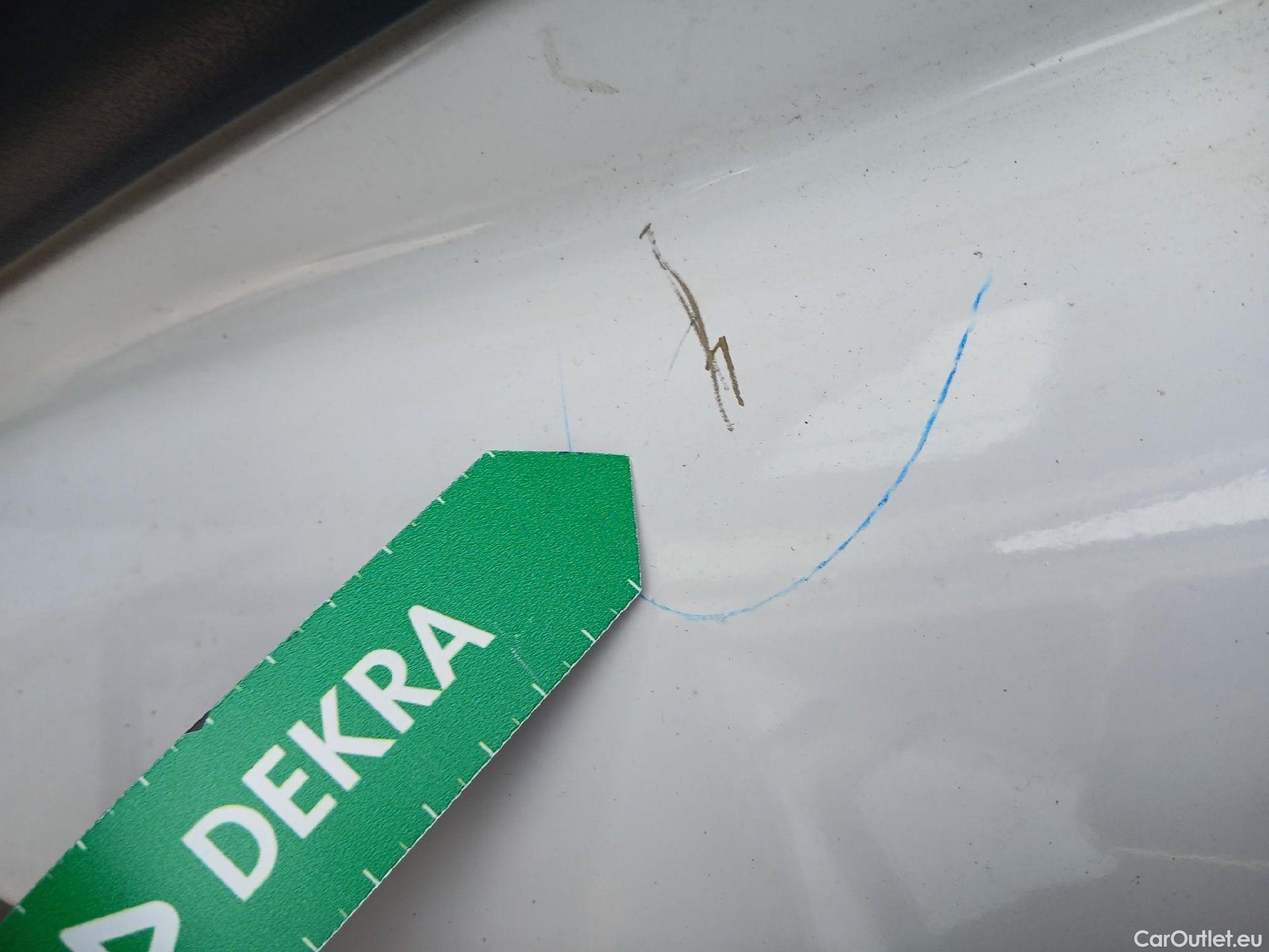  Peugeot  2008 PEUGEOT  / 2019 / 5P / todoterreno Active Pack BlueHDI 81kW (110CV) #11