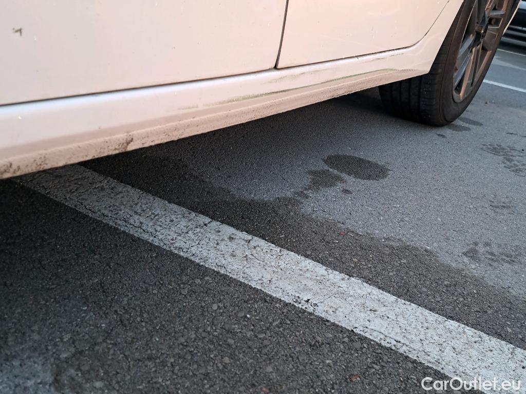  Peugeot  308 PEUGEOT  / 2021 / 5P / berlina con portón 5P Active Pack BlueHDi 130 S&S MAN #8