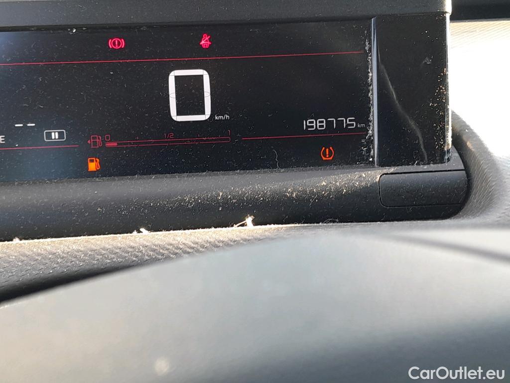  Citroen  C4 Cactus CITROEN  / 2018 / 5P / berlina con portón BlueHDi 100 S&S Feel #39