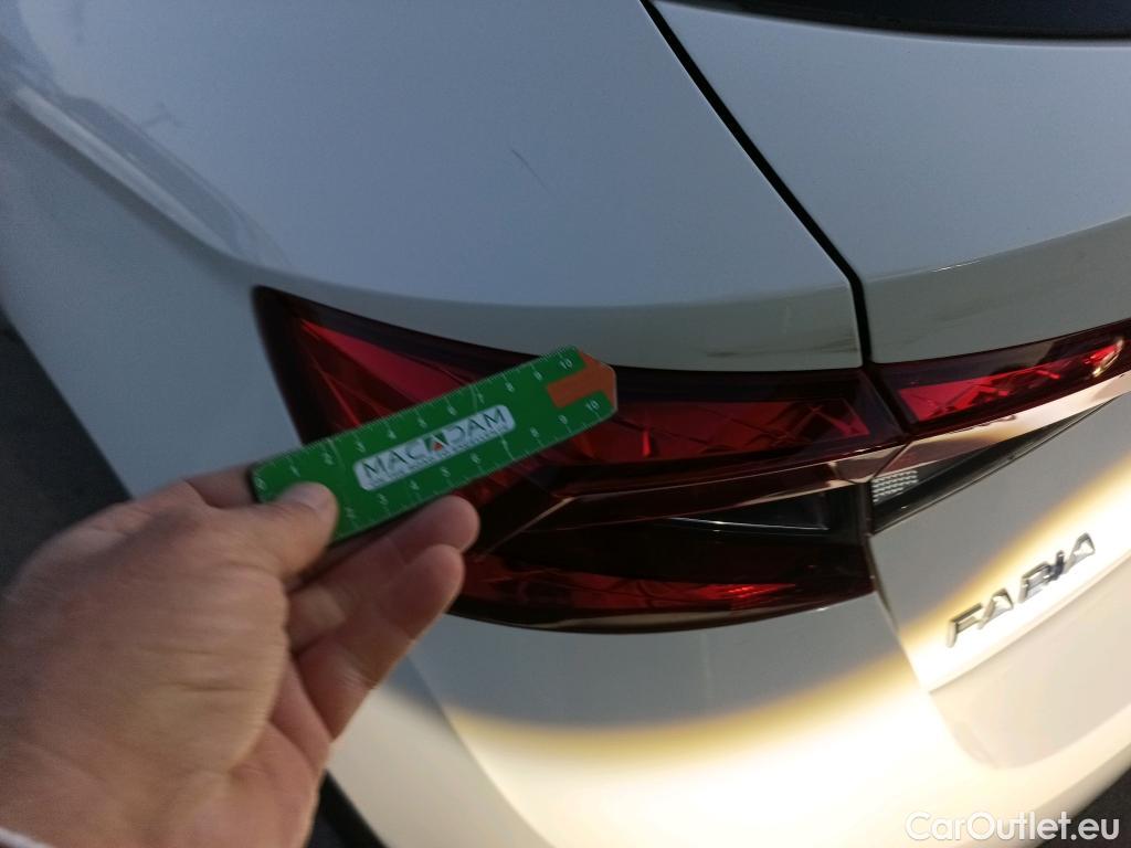  Skoda  Fabia SKODA  / 2021 / 5P / berlina con portón 1.0 TSI 70kW (95CV) Ambition (AC2) #15