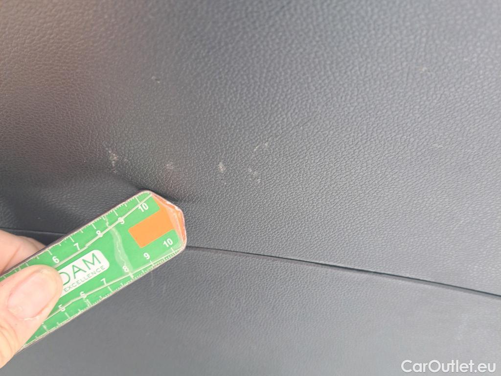  Renault  Captur RENAULT  / 2019 / 5P / todoterreno Intens TCe 90 (AC) #11