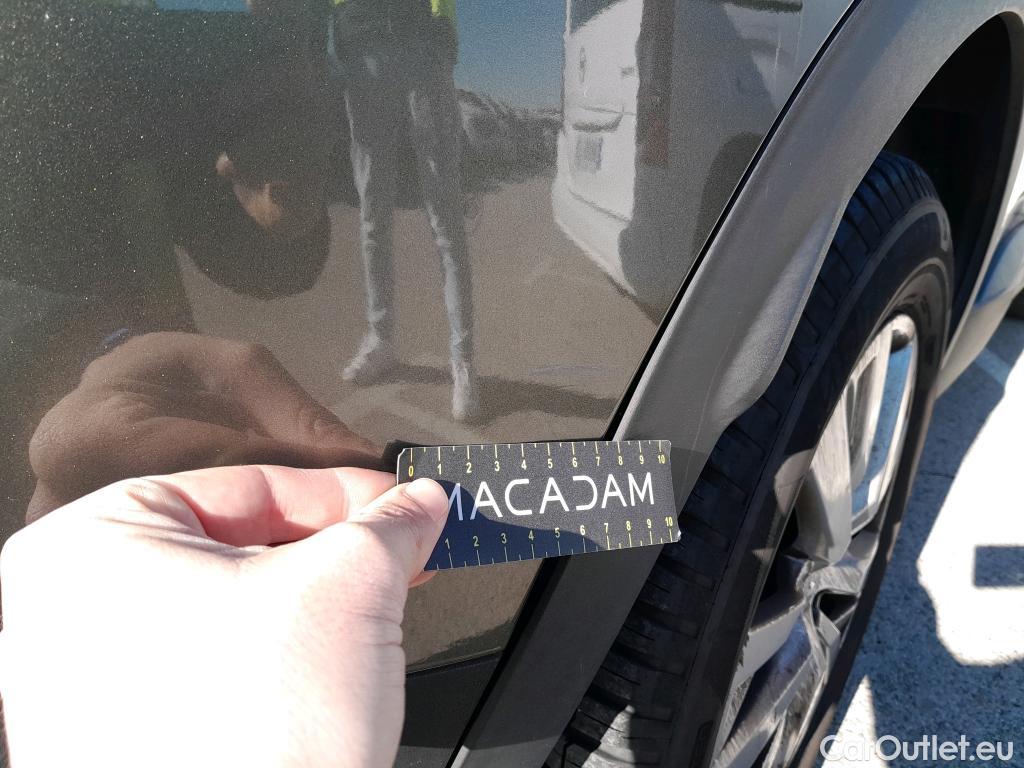  Peugeot  3008 PEUGEOT  / 2016 / 5P / todoterreno 1.5L BlueHDi 96kW (130CV) S&S Active (AC2) #13