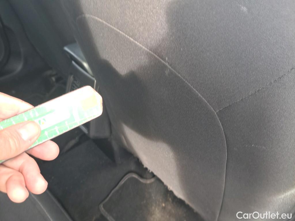  Renault  Captur RENAULT  / 2019 / 5P / todoterreno Intens TCe 90 (AC) #3