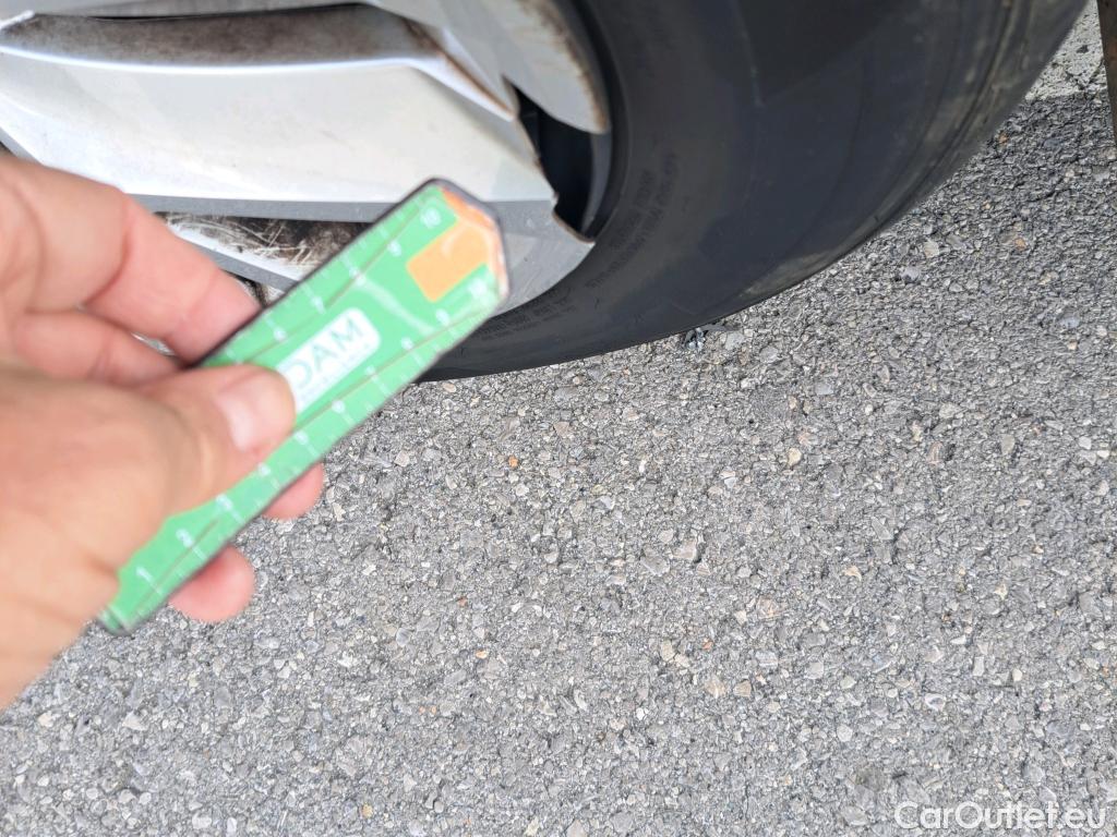  Renault  Captur RENAULT  / 2019 / 5P / todoterreno Intens TCe 90 (AC) #20