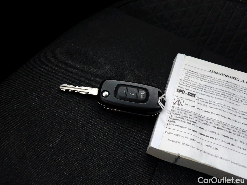  Renault  Clio RENAULT  / 2019 / 5P / berlina con portón Equilibre TCe 67 kW (91CV) (AC) #1