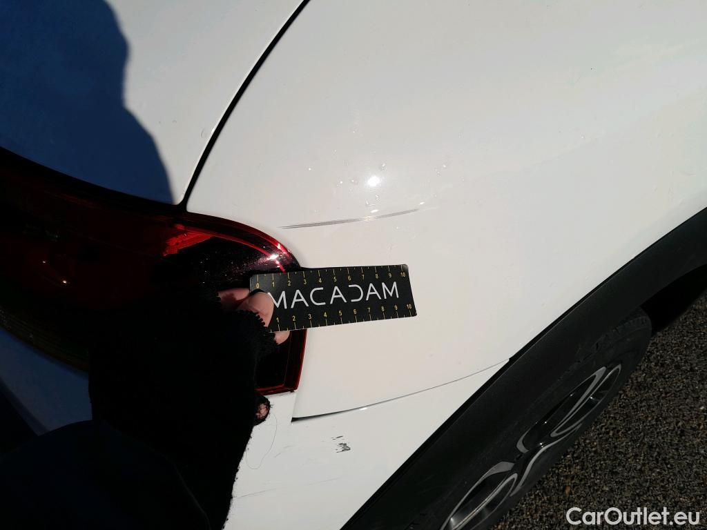  Citroen  C4 Cactus CITROEN  / 2018 / 5P / berlina con portón BlueHDi 100 S&S Feel #16